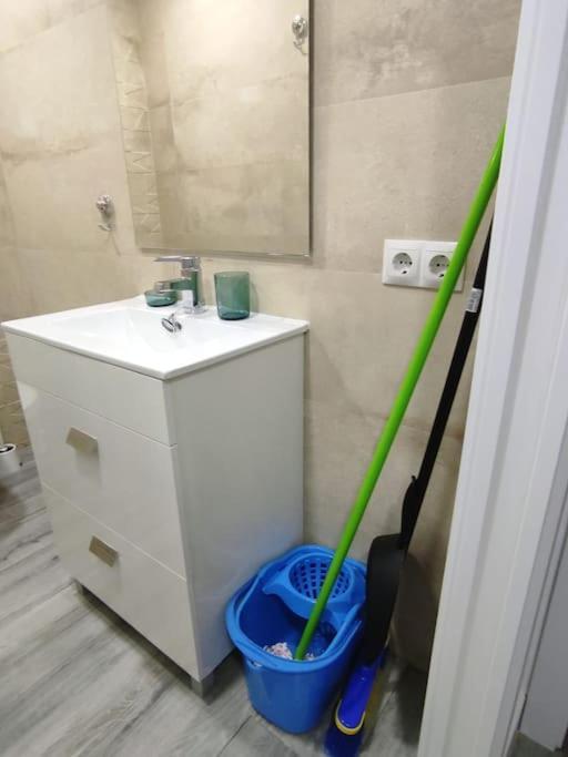 Lejlighed Acogedor Familiar En Area Residencial Madrid