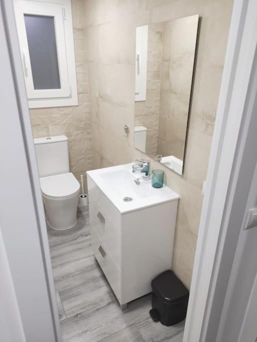 Acogedor Familiar En Area Residencial