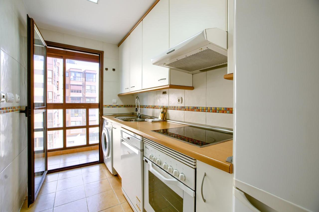 Charming Airport Apartment *