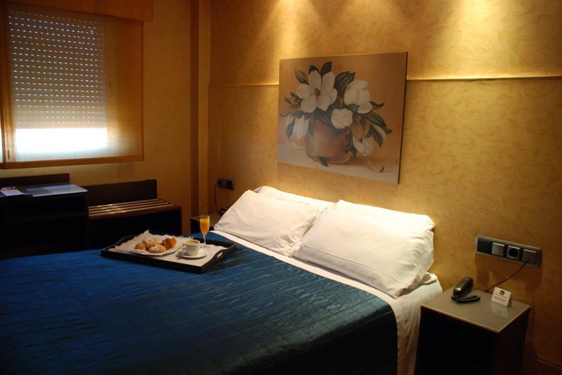 Hotel De Barajas 3*