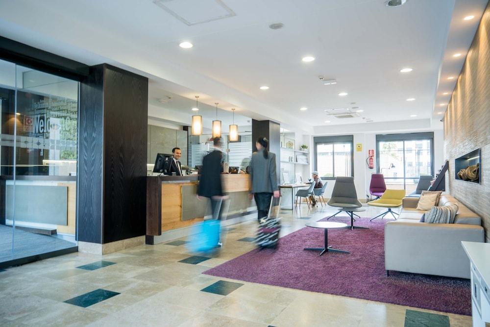 Compostela Aparthotel Madrid