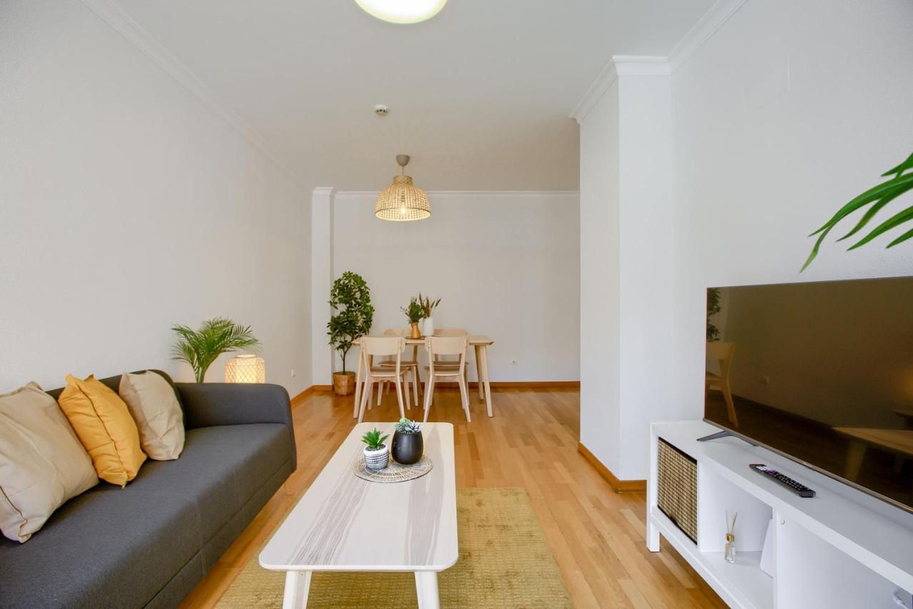 Charming Airport Apartamento
