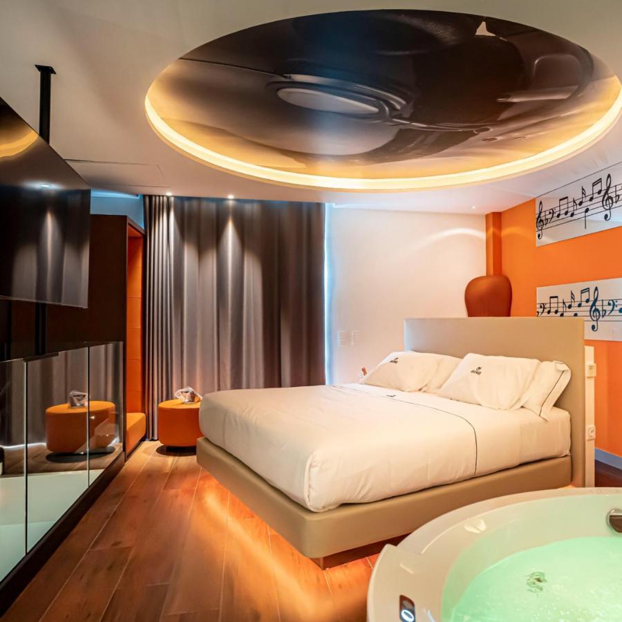 Love hotel Avenue - Lovely 2*