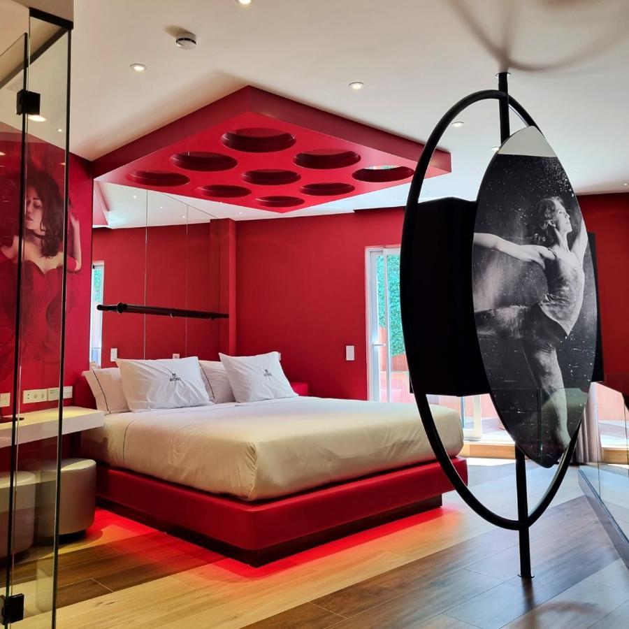 Love hotel Avenue - Lovely Madrid