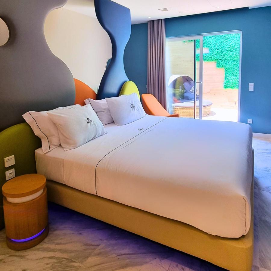 Love hotel Avenue - Lovely Madrid
