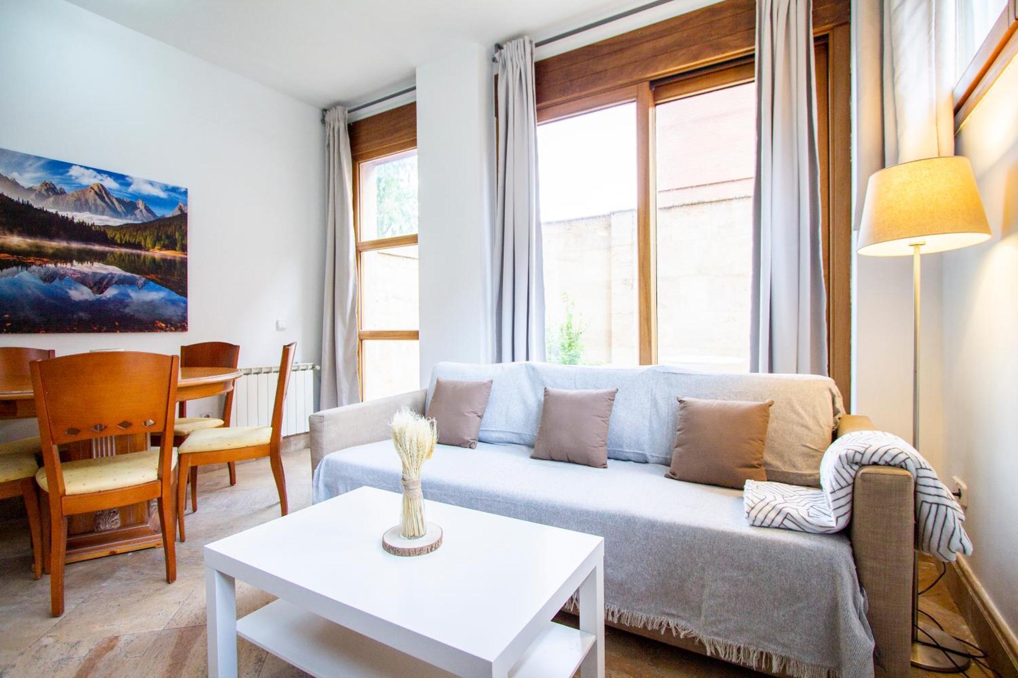 Villablino Arturo Soria Apartment