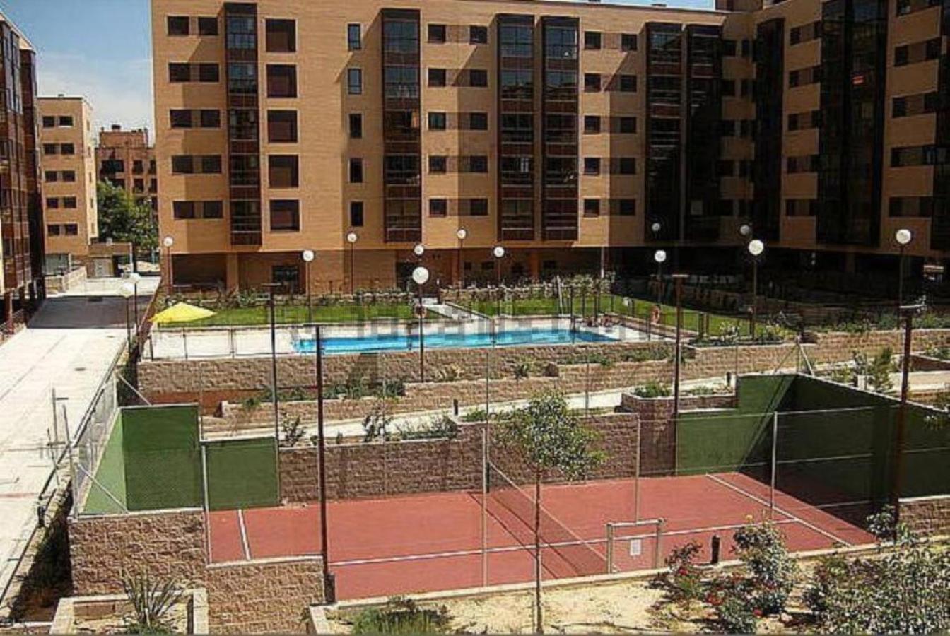 Charming Airport Apartamento