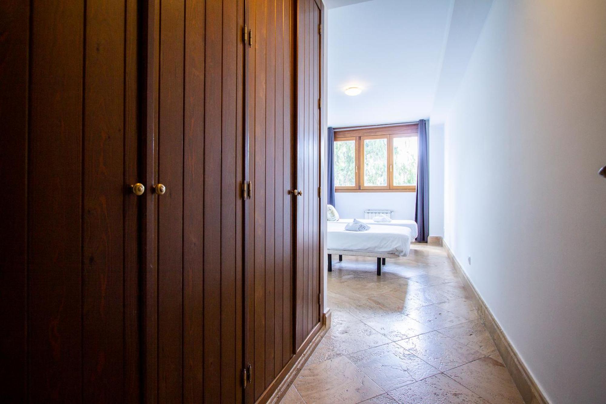 Villablino Arturo Soria Apartment *