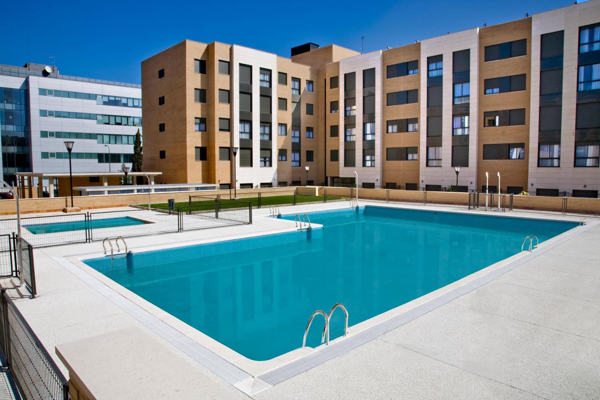 Aparthotel Compostela 3*