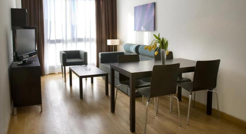 Aparthotel Compostela