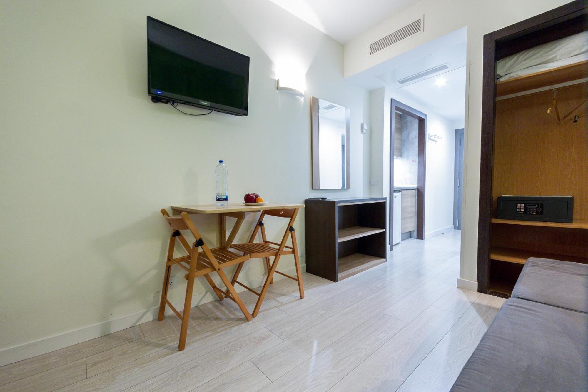 Recoletos Aparthotel 3*