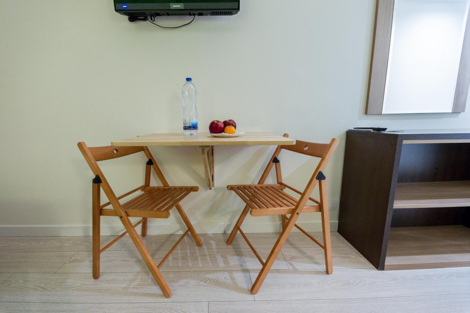 Recoletos Aparthotel