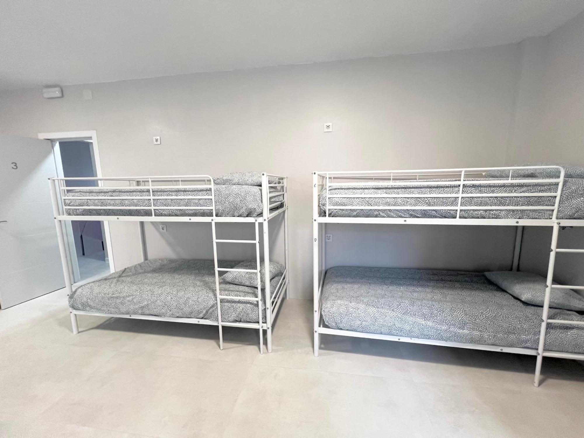 Oasis Hostel *