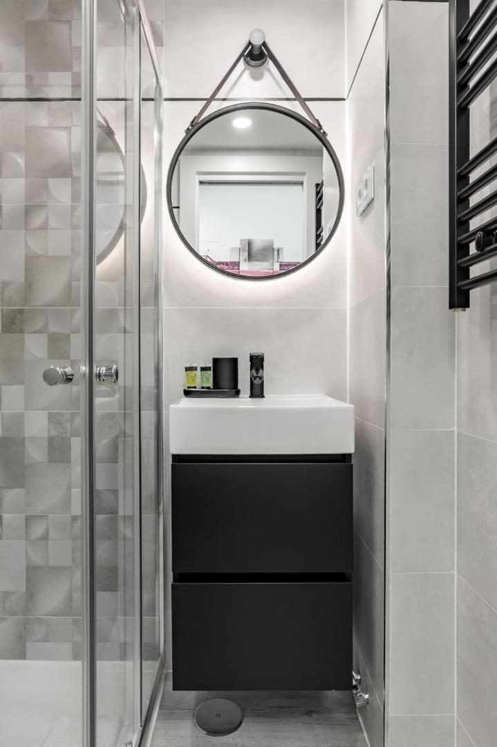 Apartment Guestready - A Break In *