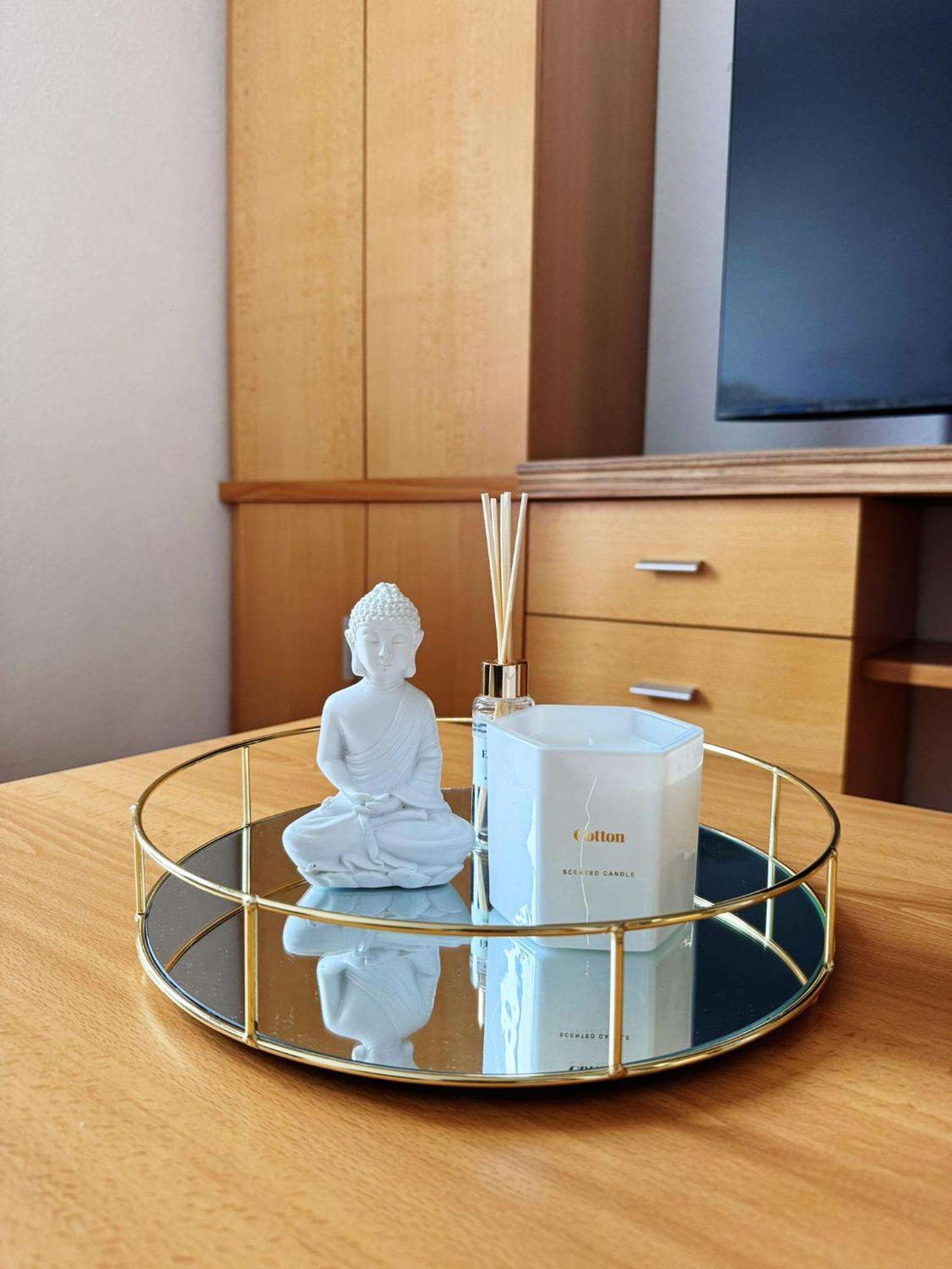 Apartment B&c