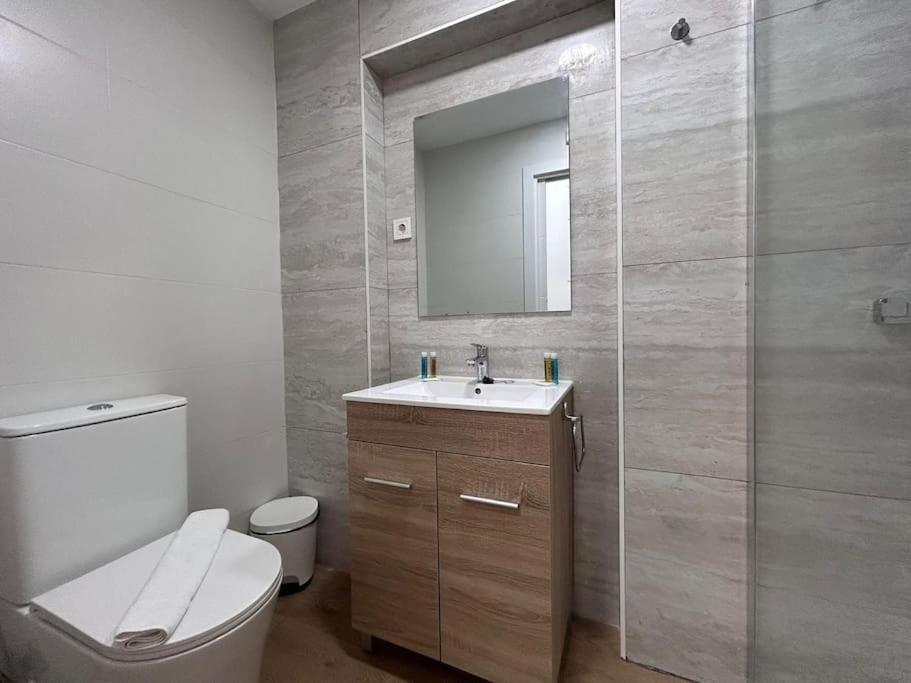 Apartment Beautiful Flat In Urq2 Madrid