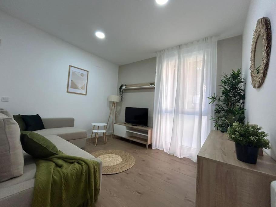 Apartment Beautiful Flat In Urq2