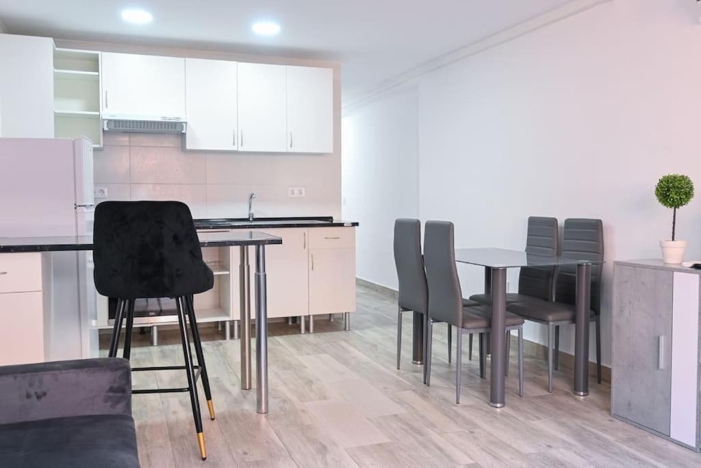 For Acogedor Temporal De Un En Chamartin Mma322b Apartment