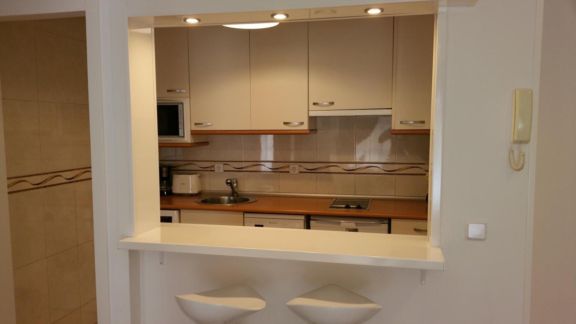 Plaza Apartment *