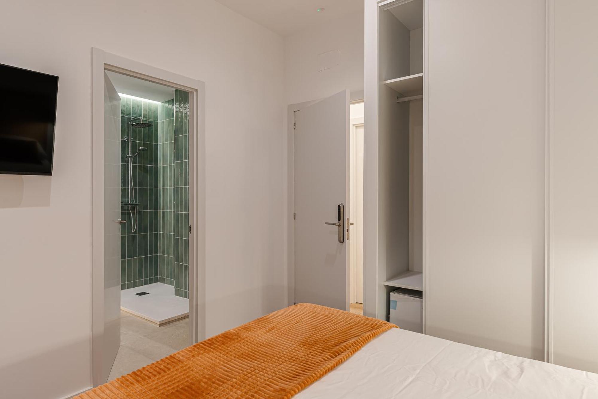 Guest house Queens Bernabeu - Alquiler Corta Duracion
