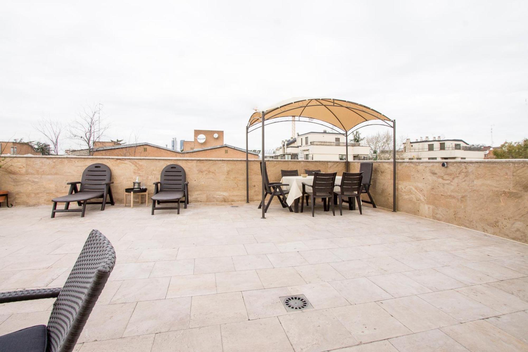 Villablino Arturo Soria Apartment