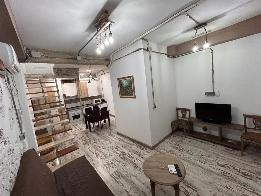 Apartment And Quiet Flat In Madrid
