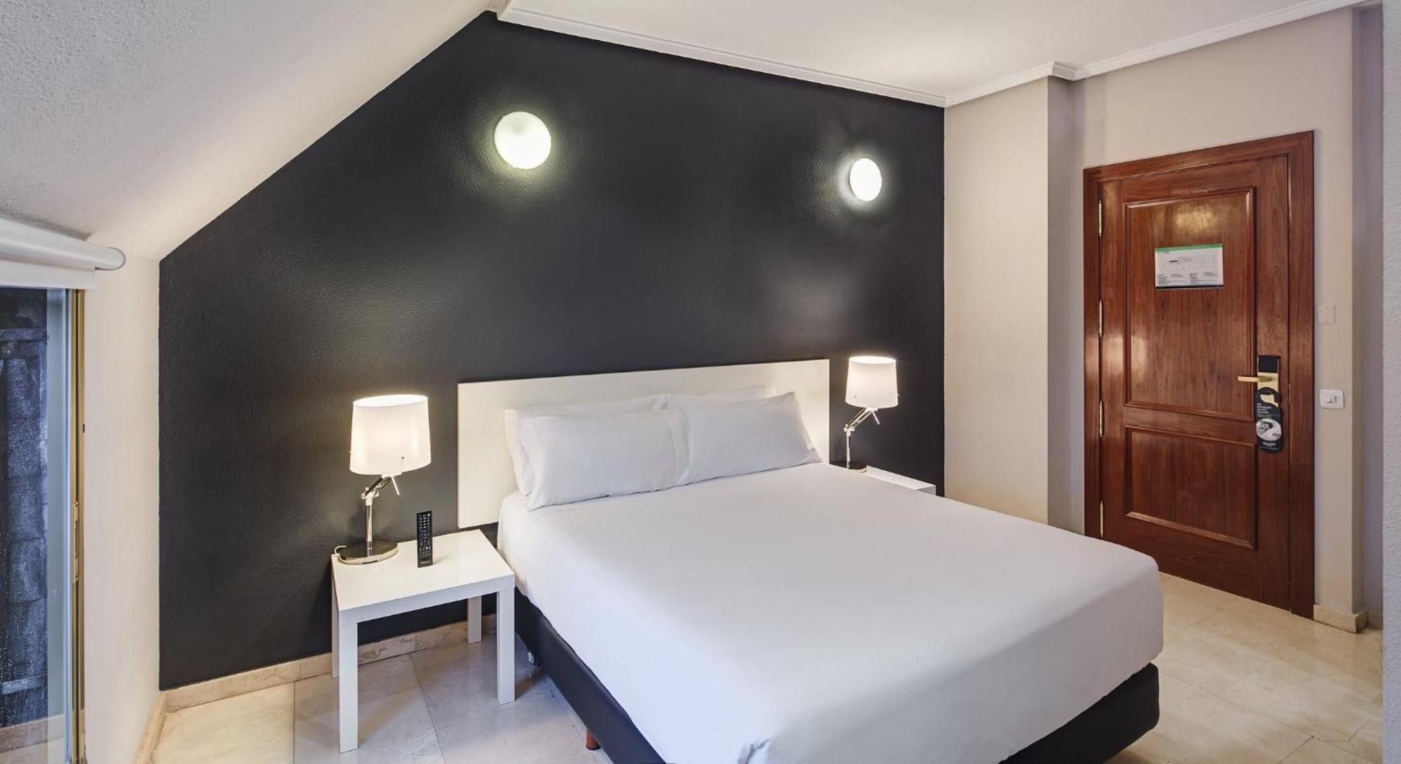 Aparthotel Sercotel Togumar