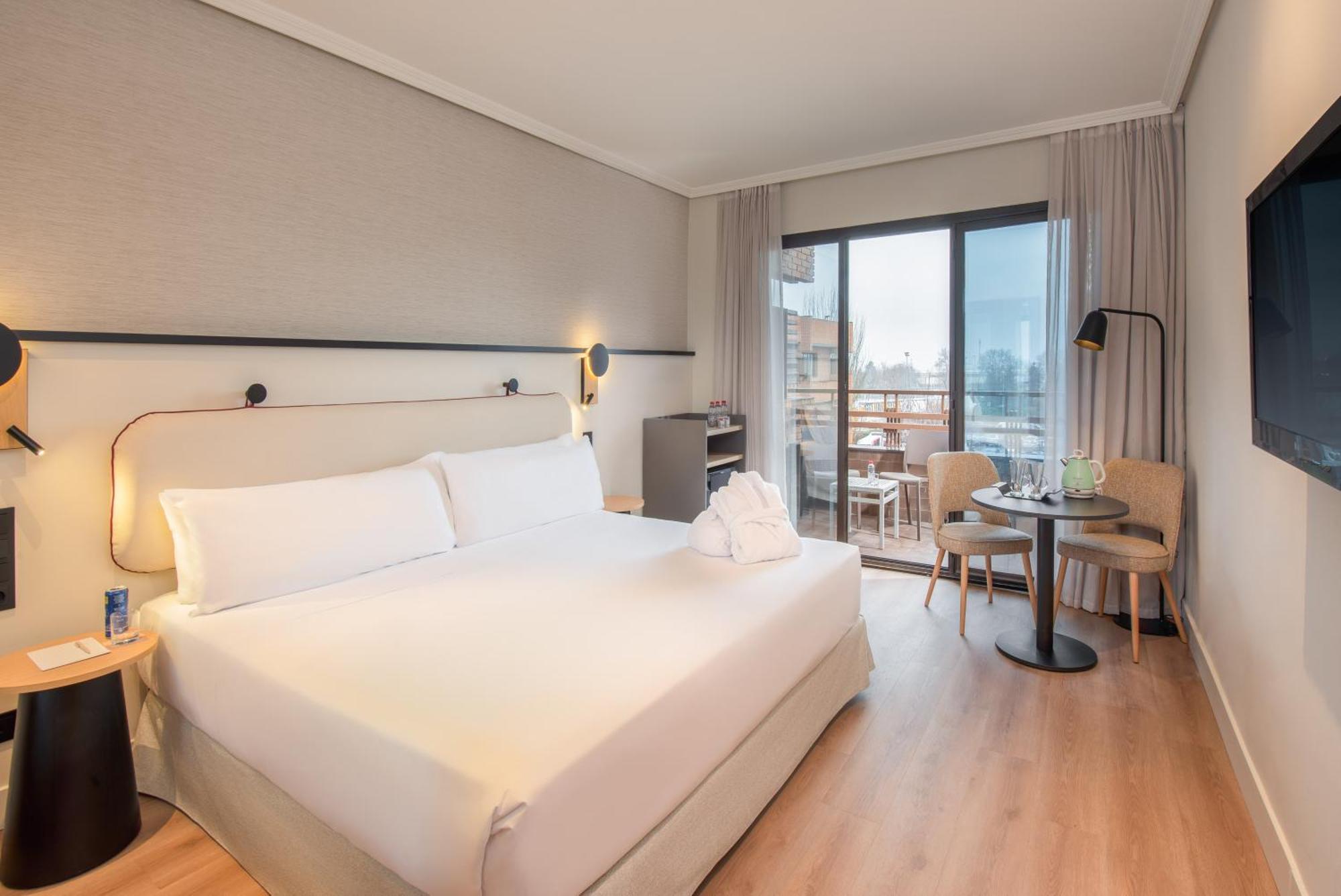 Alameda Aeropuerto, Affiliated By Melia 4*