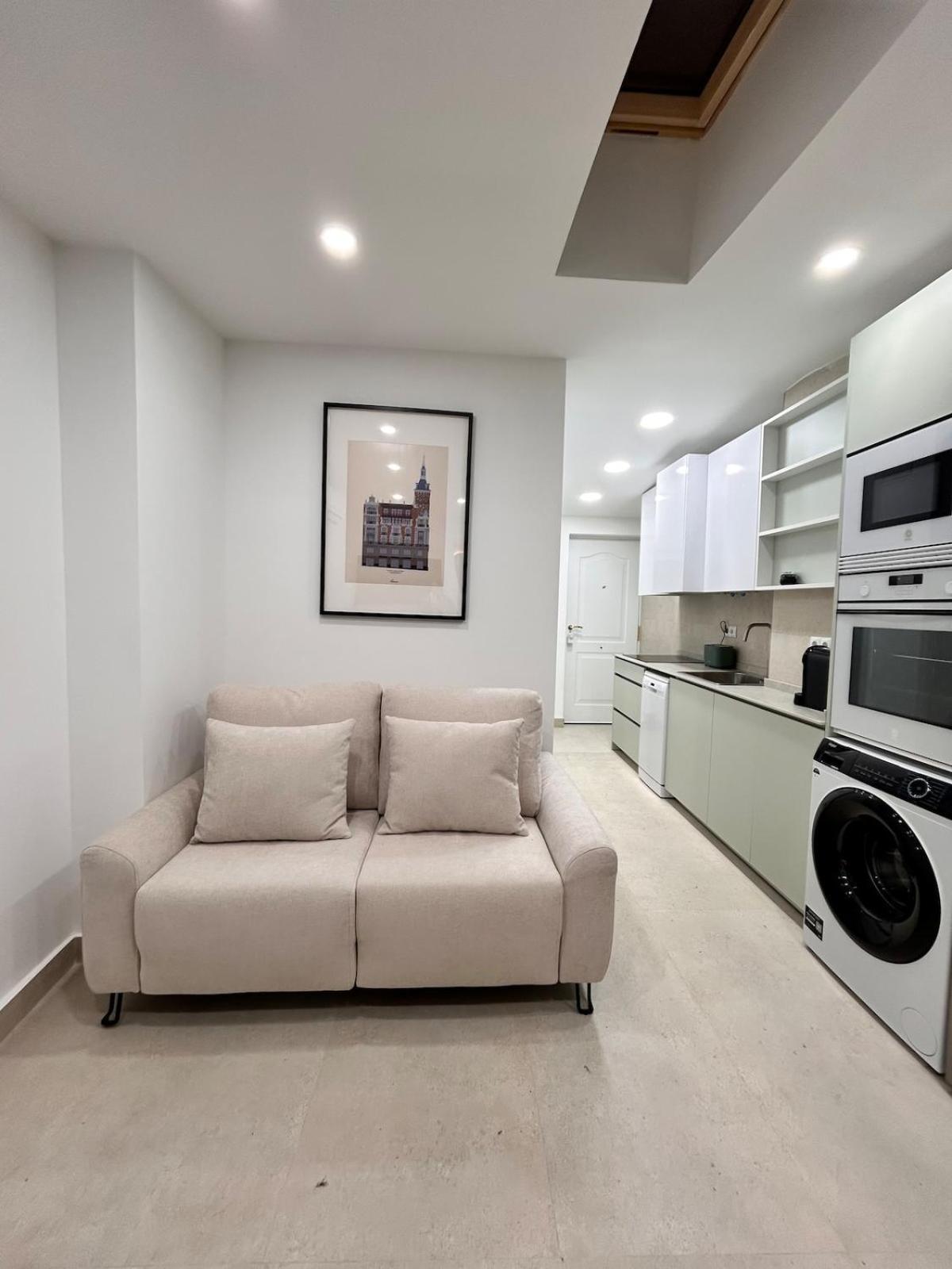 Aerosuites103 Apartment
