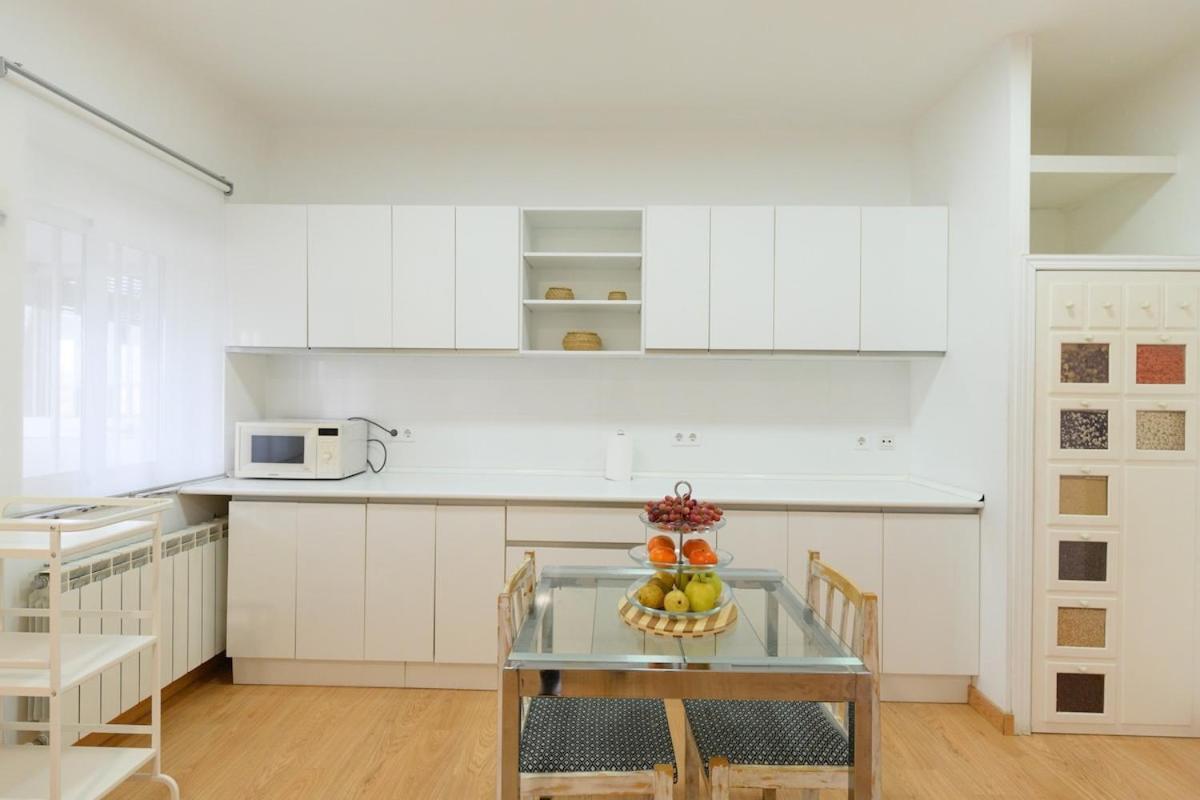 Apartment Temporal Charmartin 4 Torres 2 Cas292