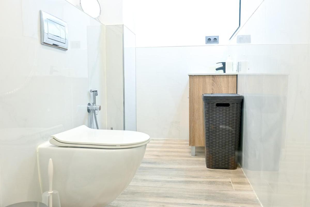 Apartment For Rentalas Temporary Two Bedroom Boy5b Madrid
