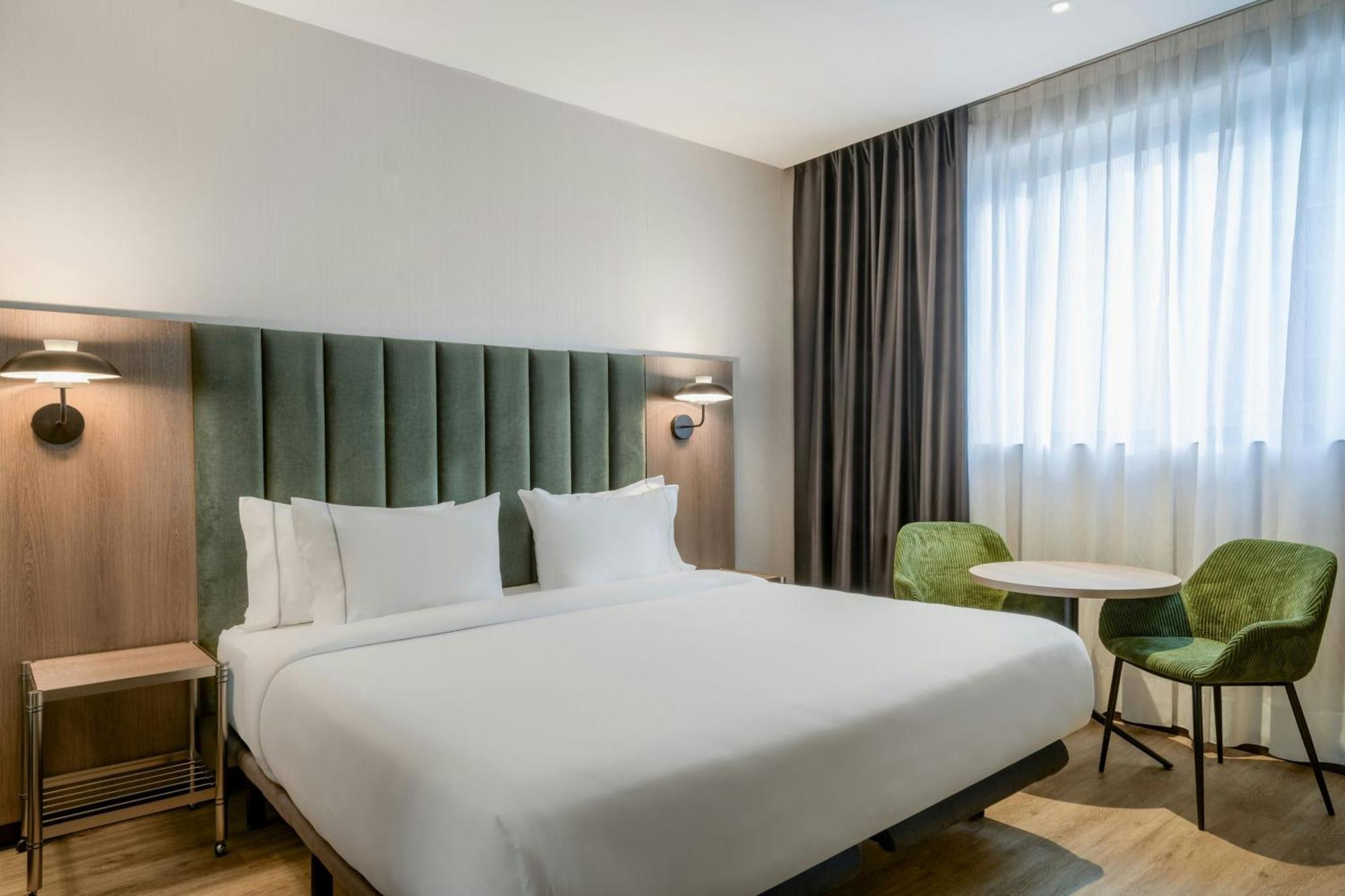 Hotel Ac Feria By Marriott 4*