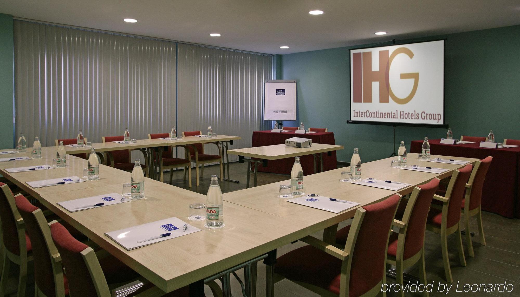 Aeropuerto T1 T2 T3 Hotel