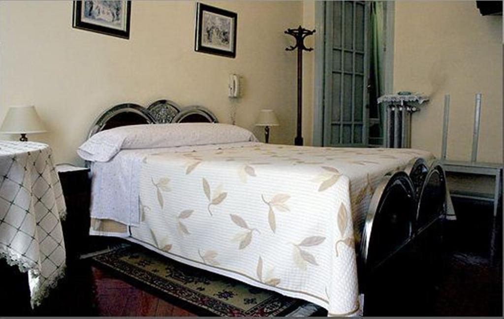 Casa de hóspedes Delfina Madri