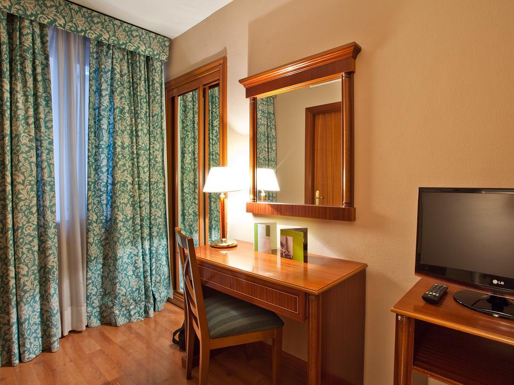 Hotel Room Mate Macarena, Madrid Gran Via 3*