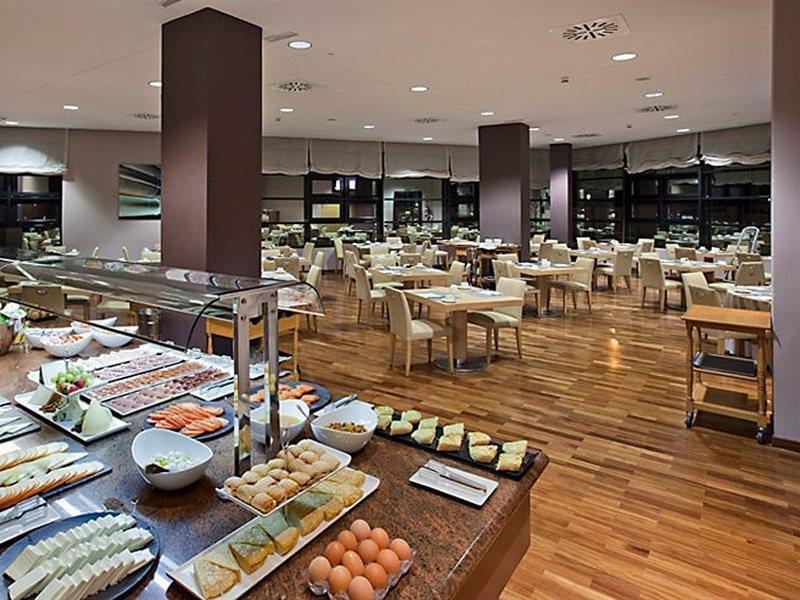 Ilunion Pio Xii Hotel