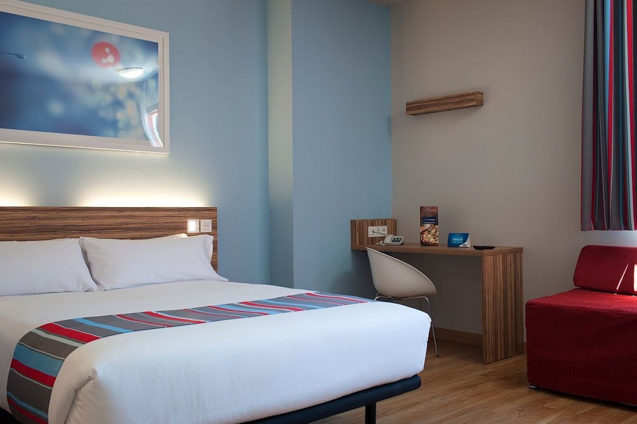 Travelodge Metropolitano *