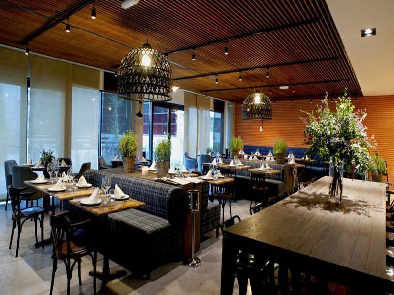Aravaca Village 4*
