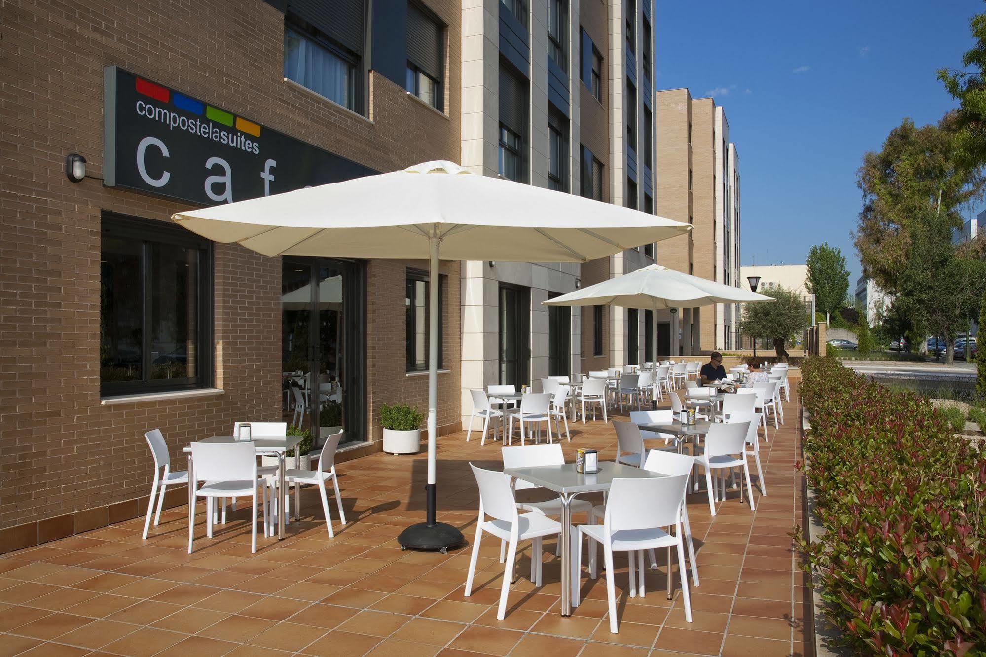 Aparthotel Compostela 3*