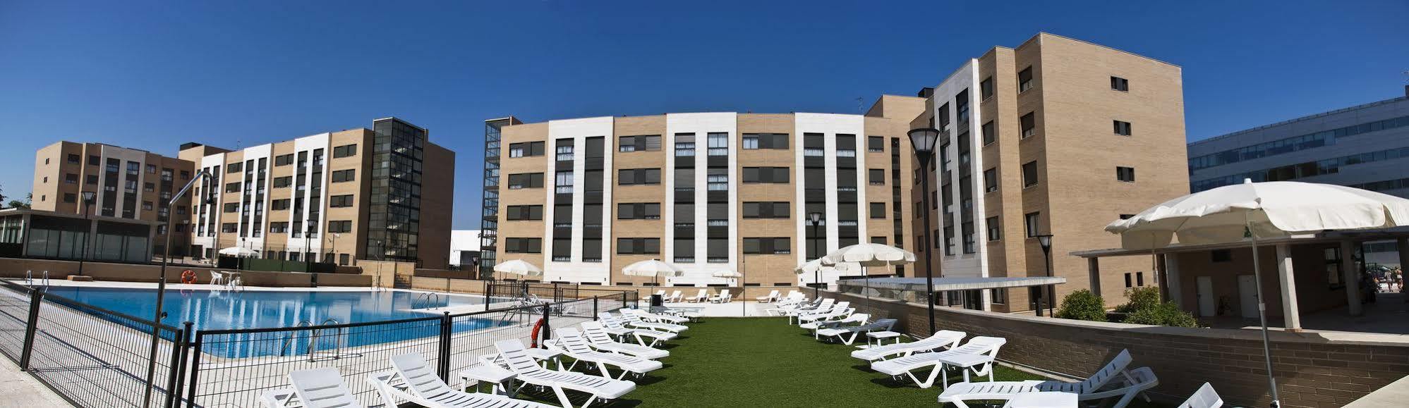 Compostela Aparthotel 3*