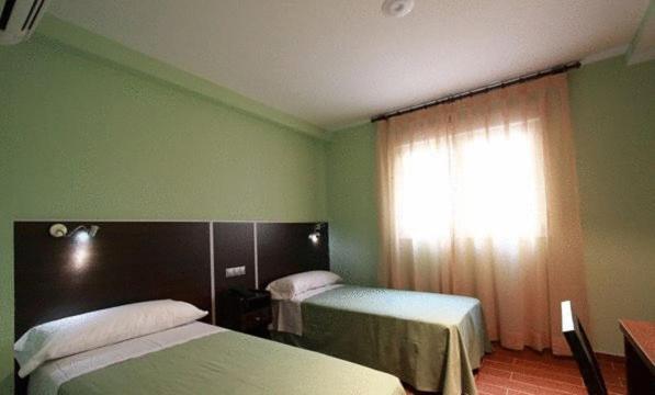 Avenida Barajas Gasthof 3*