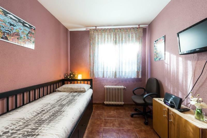 Apartamento Vivienda Familiar Con Jardin Junto A Ifema *