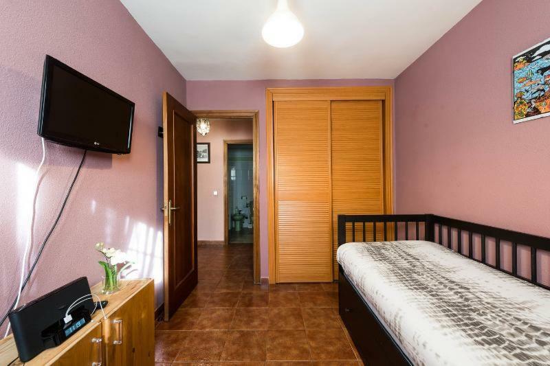 Vivienda Familiar Con Jardin Junto A Ifema * Madri