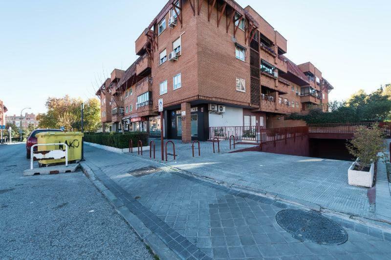 Apartamento Vivienda Familiar Con Jardin Junto A Ifema Madri