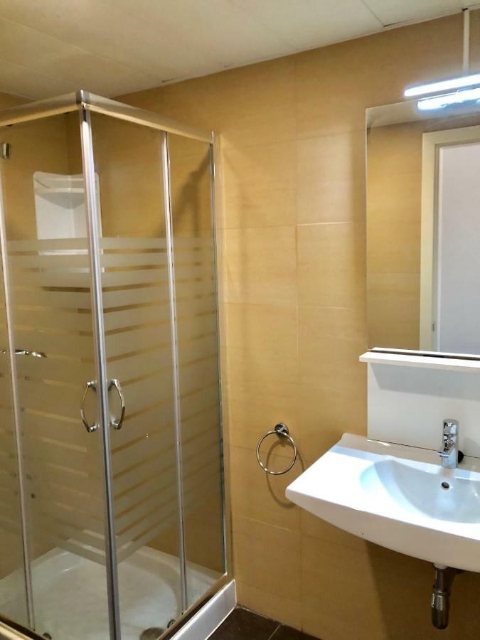 Airport, Ifema, Wanda Apartment Madrid