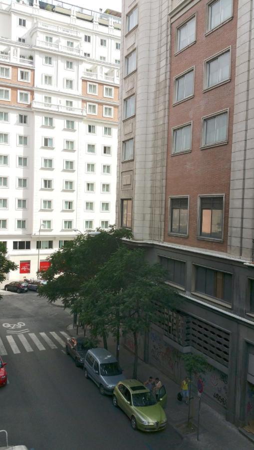 Plaza Apartment *