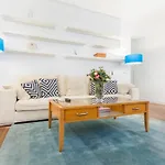 Mit House Monte Esquinza En Madrid