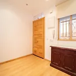 Apartamento Moderno en Edificio Clásico del Centro