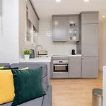 Superb Apartment Near Madrid Rio By Batuecas