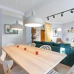 Dobohomes - Ona
